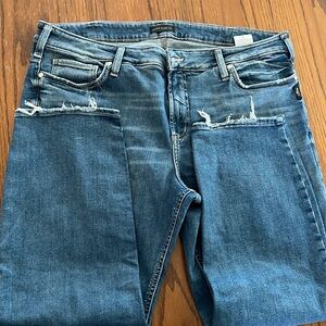 Women’s Silver capris